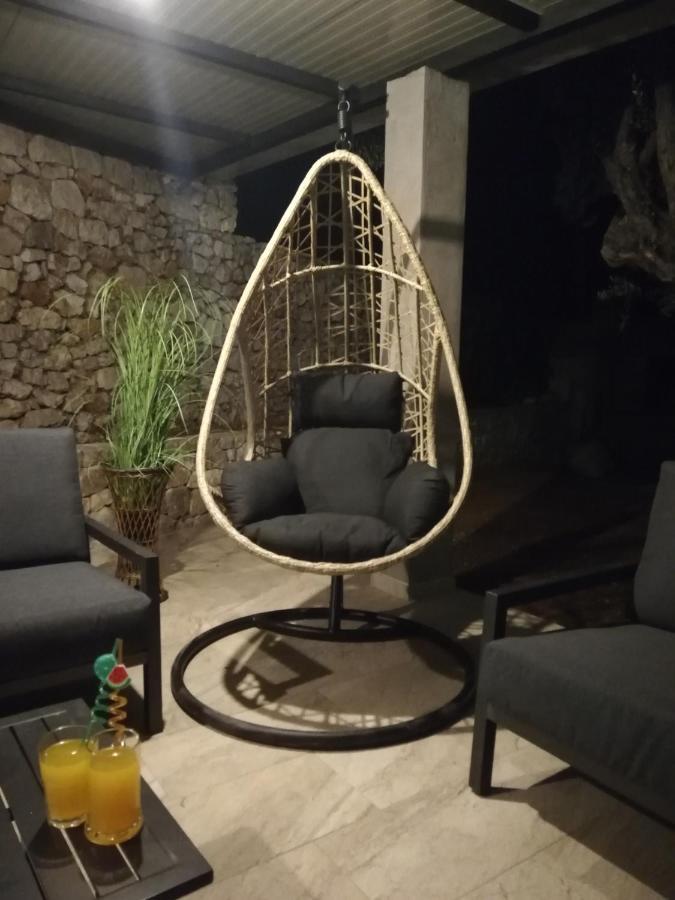Вілла Olive Tree - House With Pool Вінішчє Екстер'єр фото