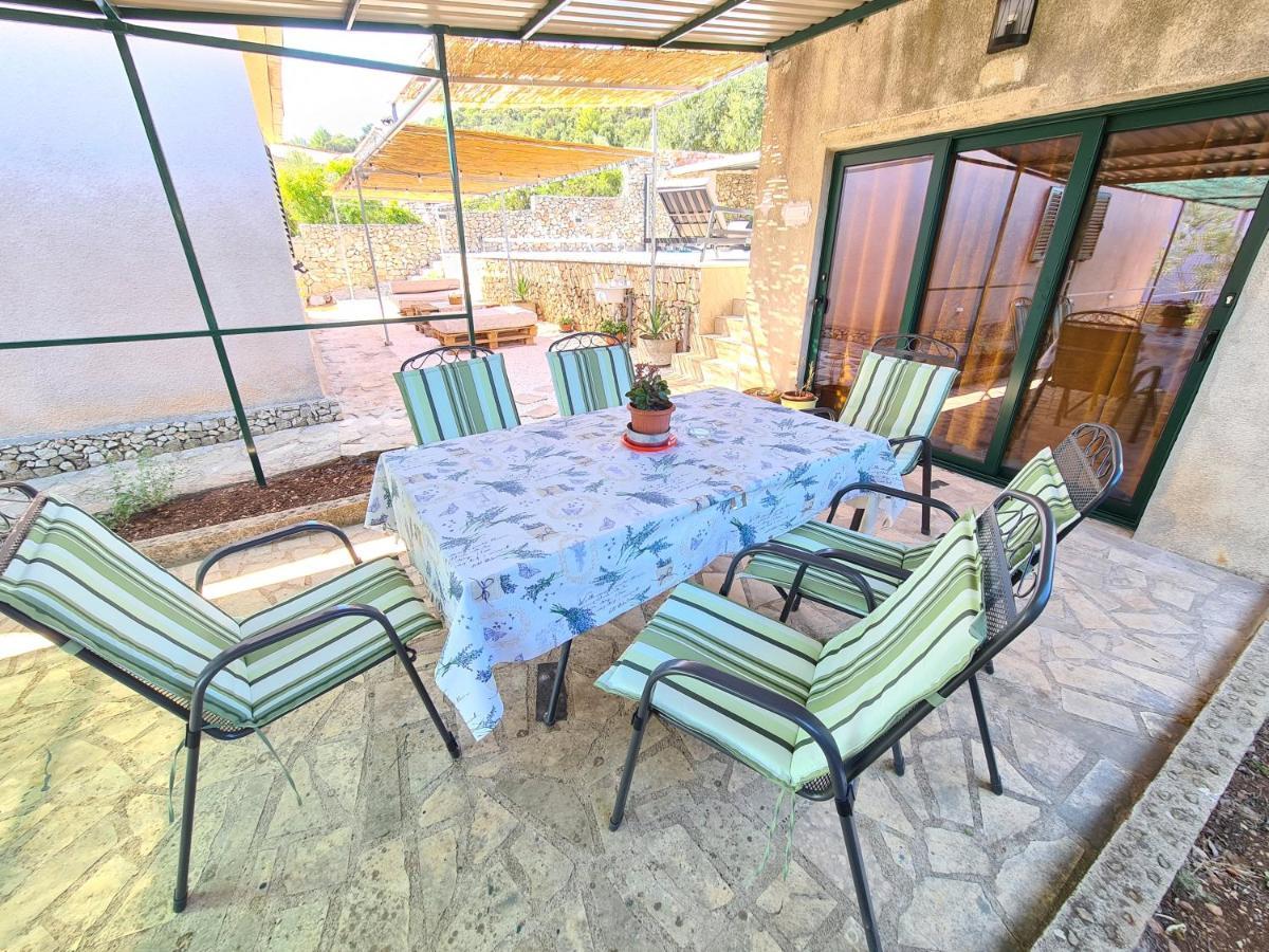 Вілла Olive Tree - House With Pool Вінішчє Екстер'єр фото